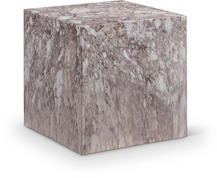 Piazza - Table