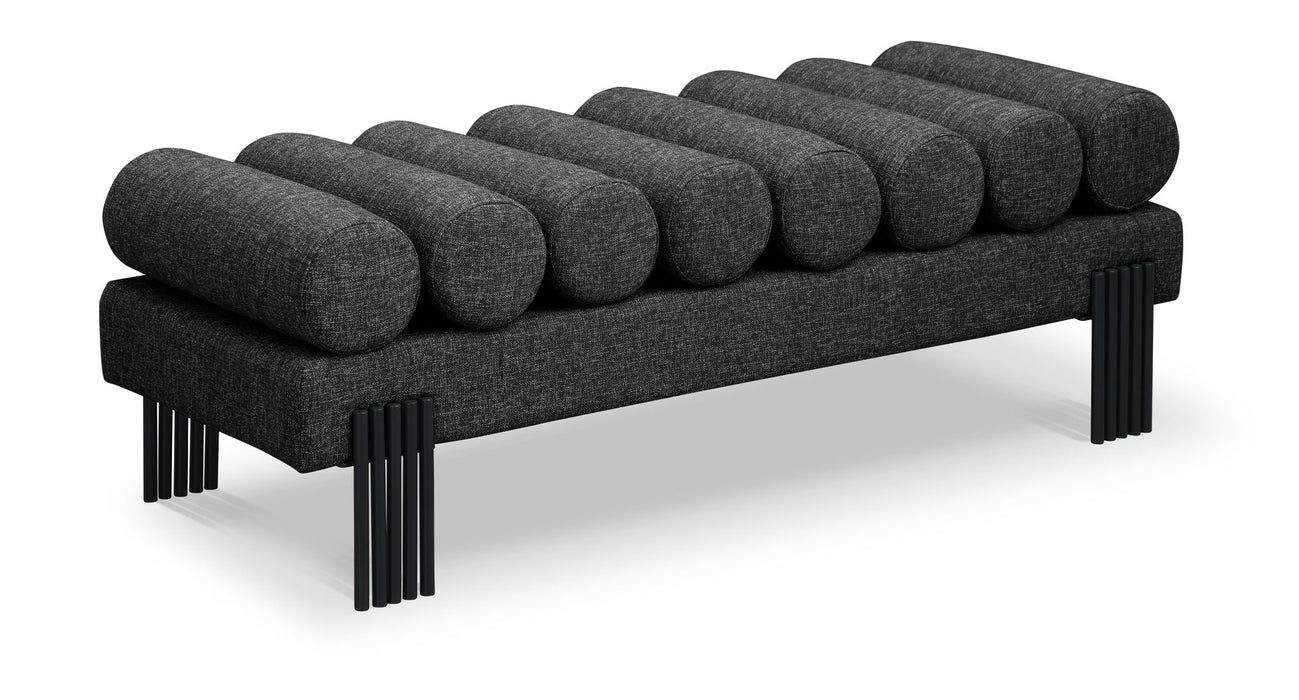 Akeela - Bench