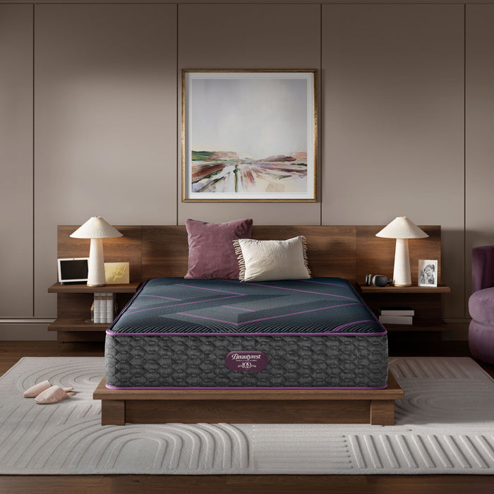 Beautyrest World Class - Level Three Hybrid Plush Mattress