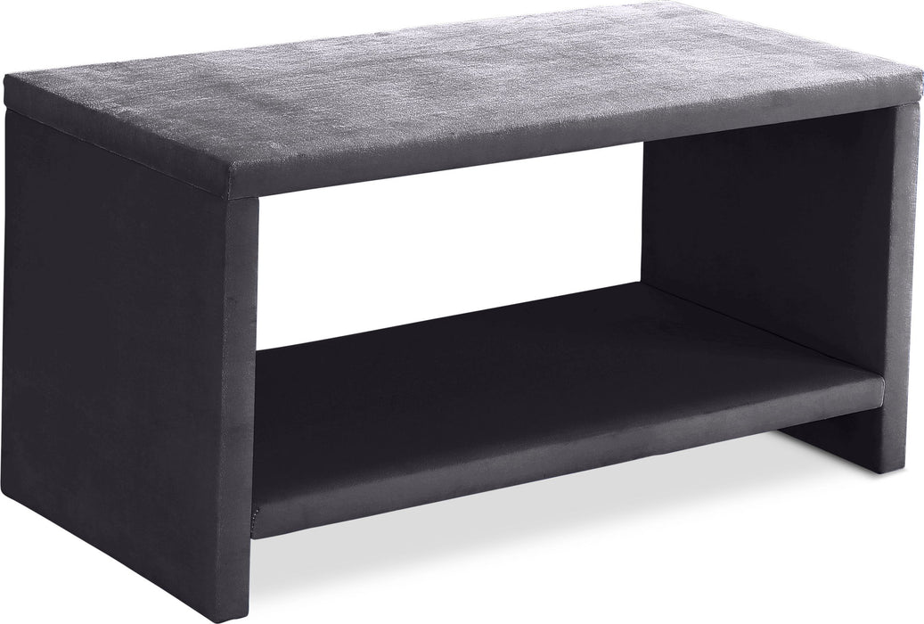 Cleo - Night Stand