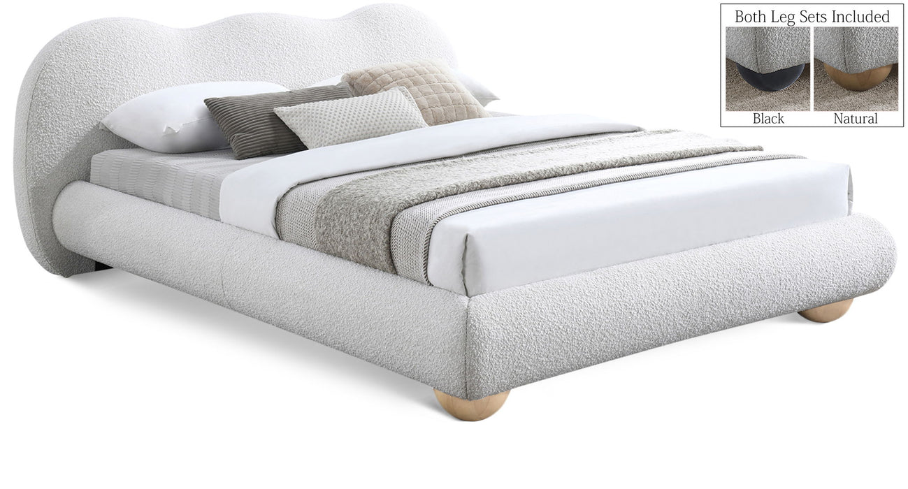 Hyde - Bed